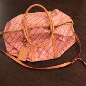 Dooney & bourke bag pink great for travel